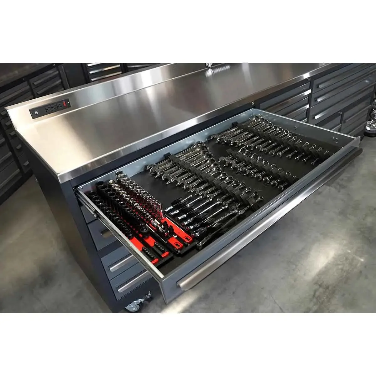 Dragonfire 20 Drawer Pro Series 9FT Workbench with Swappable Drawers