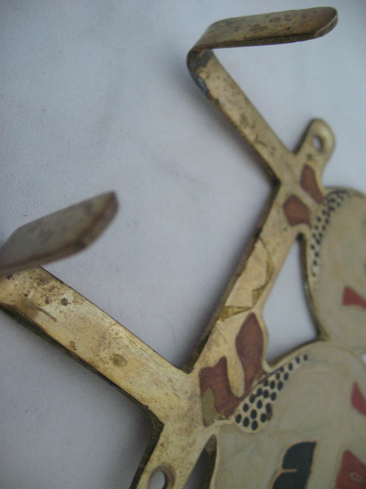 VINTAGE Old BRASS METAL Enamel DUCK GOOSE GEESE DUCKLING Wall Hanging Hook Hang