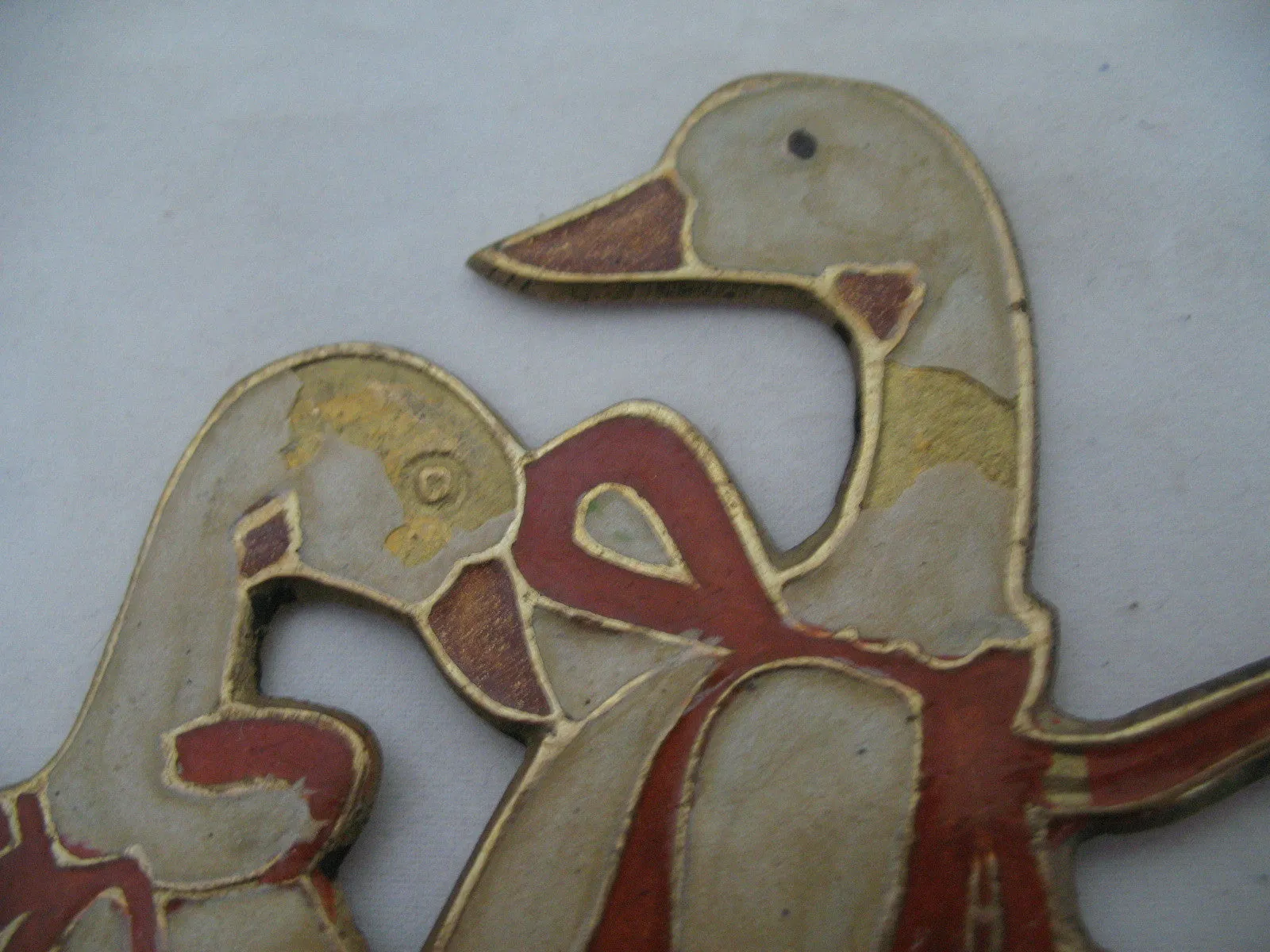 VINTAGE Old BRASS METAL Enamel DUCK GOOSE GEESE DUCKLING Wall Hanging Hook Hang