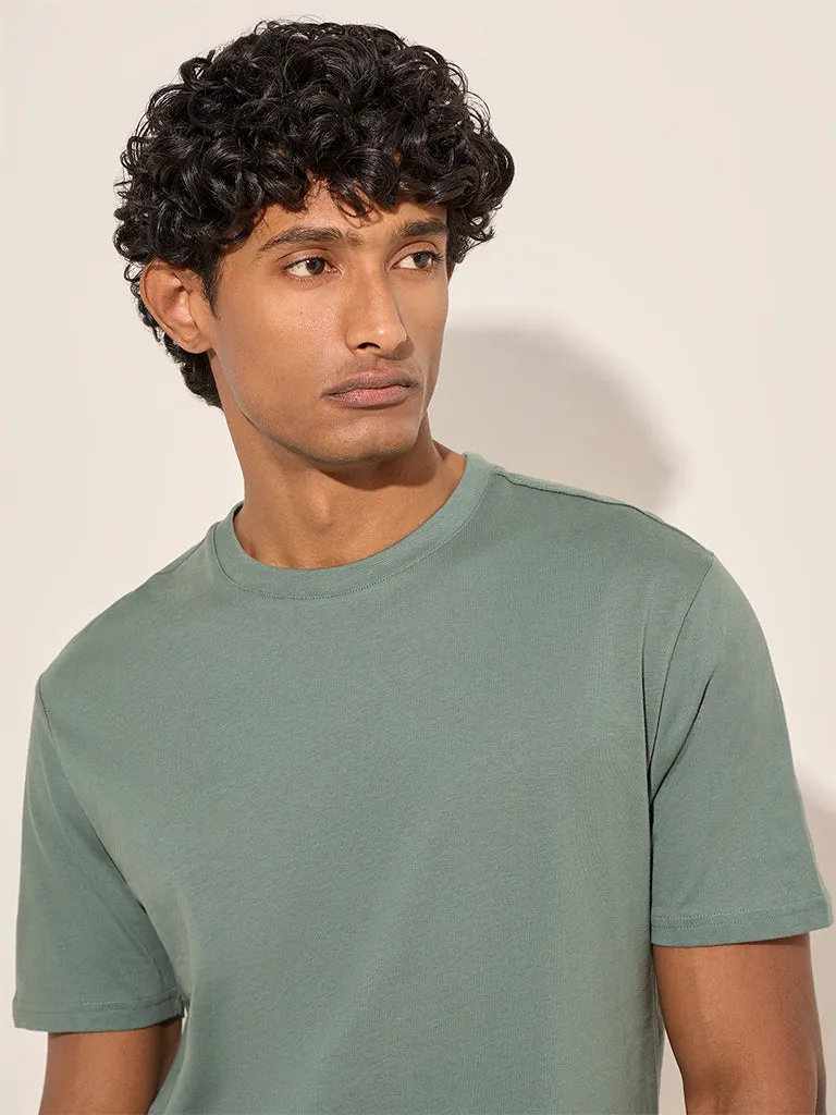 WES Casuals Sage Solid Slim-Fit T-Shirt